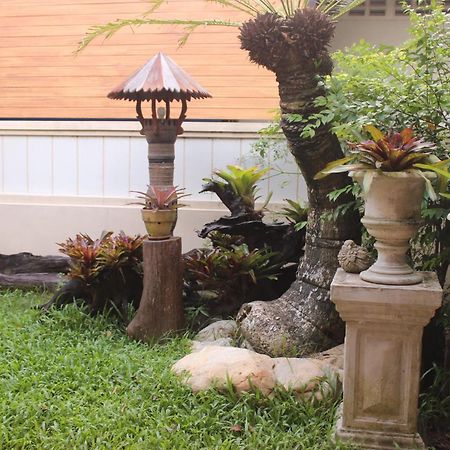 Tree Home Plus Nakhon Si Thammarat Exterior foto