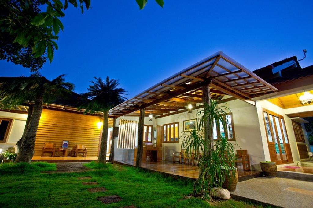 Tree Home Plus Nakhon Si Thammarat Exterior foto